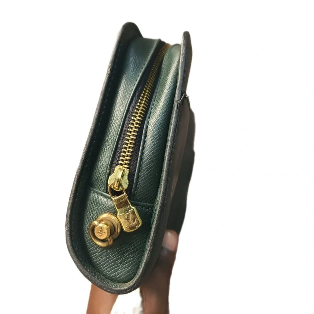Louis Vuitton Taiga Baikal Epicea Leather Clutch Bag